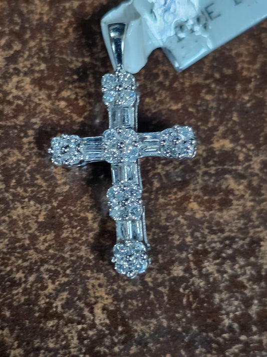 DIJES DE 14 Y 10 KILATES CON DIAMANTES